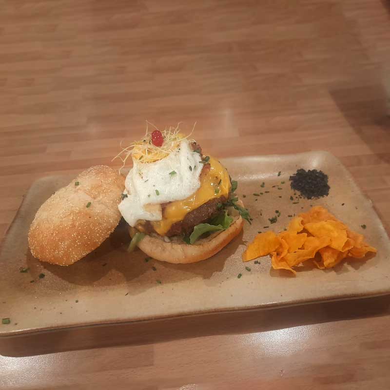 hamburguesas de calidad en restaurante braseria Salou L'Estació