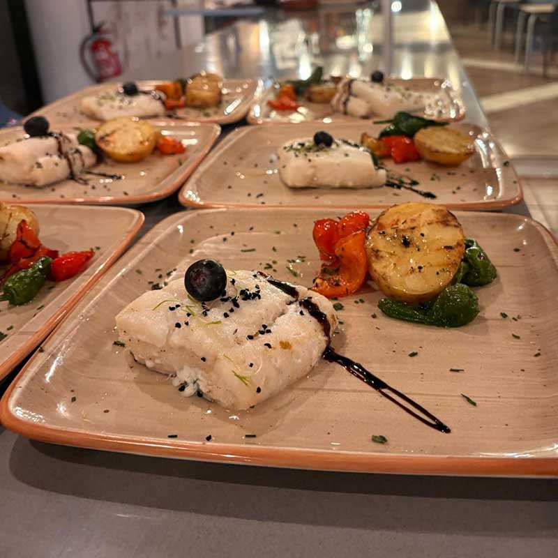 pescado a la brasa en Salou L'Estació